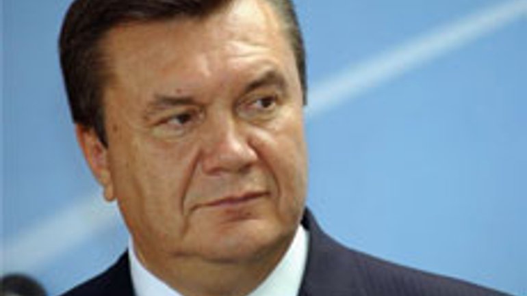 В.Янукович примет участие в Литургии в храме Георгия Победоносца в Енакиево - фото 1