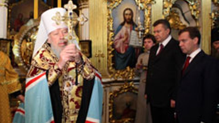 Президенты Украины и России помолились в Киево-Печерской Лавре - фото 1