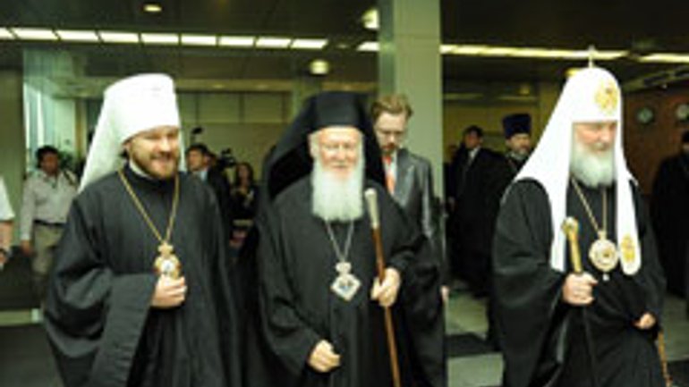 Патриарх Константинопольский Варфоломей прибыл с визитом в Русскую Православную Церковь - фото 1