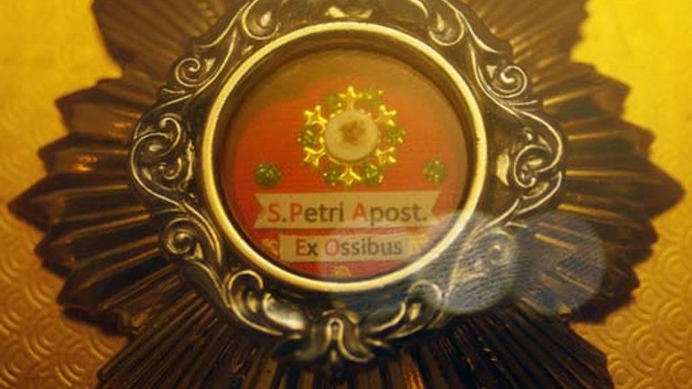 Мощи апостола Петра в Одессе излучали тепло и свет - фото 1