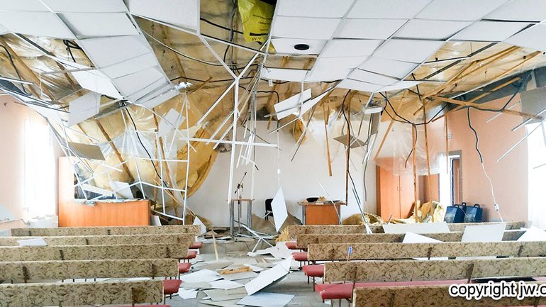 Damaged Kingdom Hall of Jehovah's Witnesses - фото 1