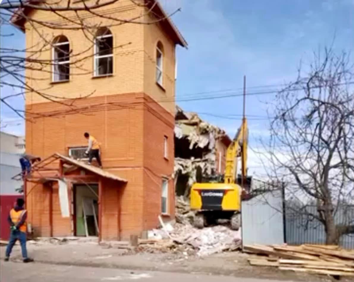 In Russia, bulldozers demolished the only temple of the Orthodox Church of Ukraine - фото 132712